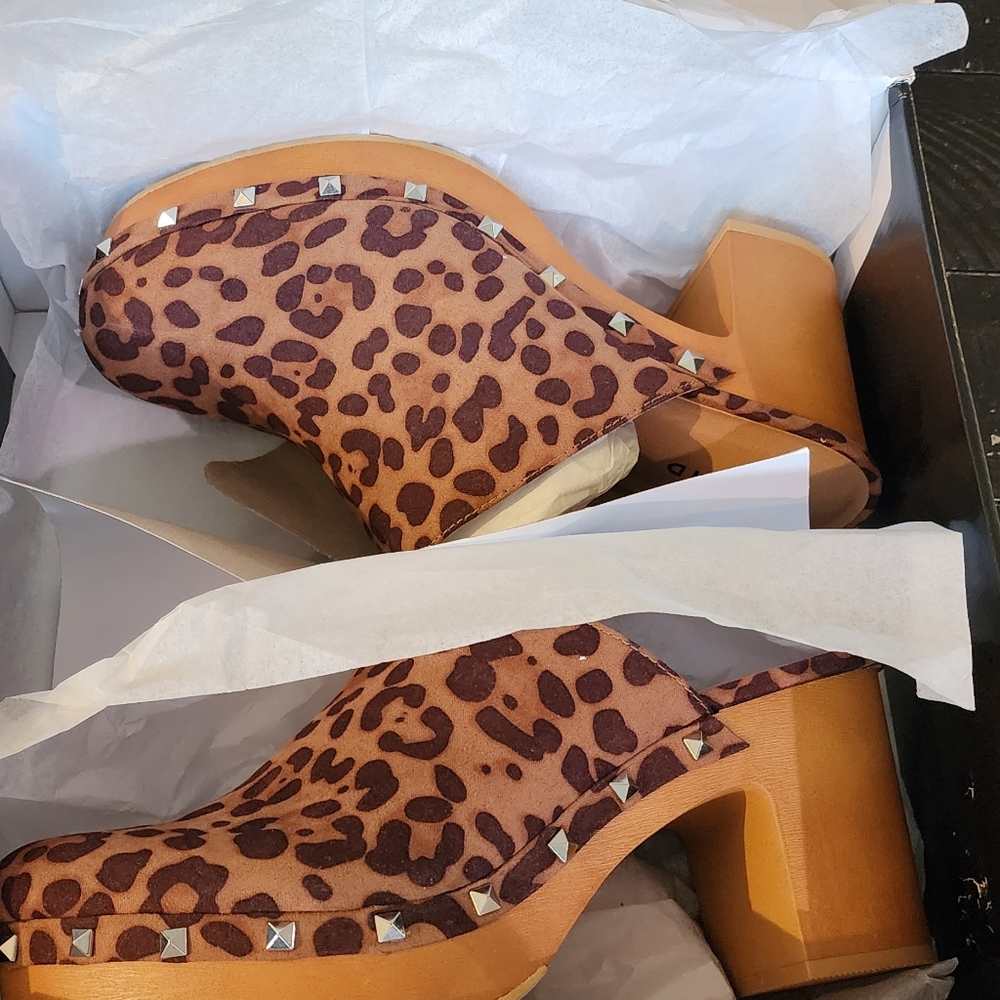 Torrid size 10.5 WW leopard print mule